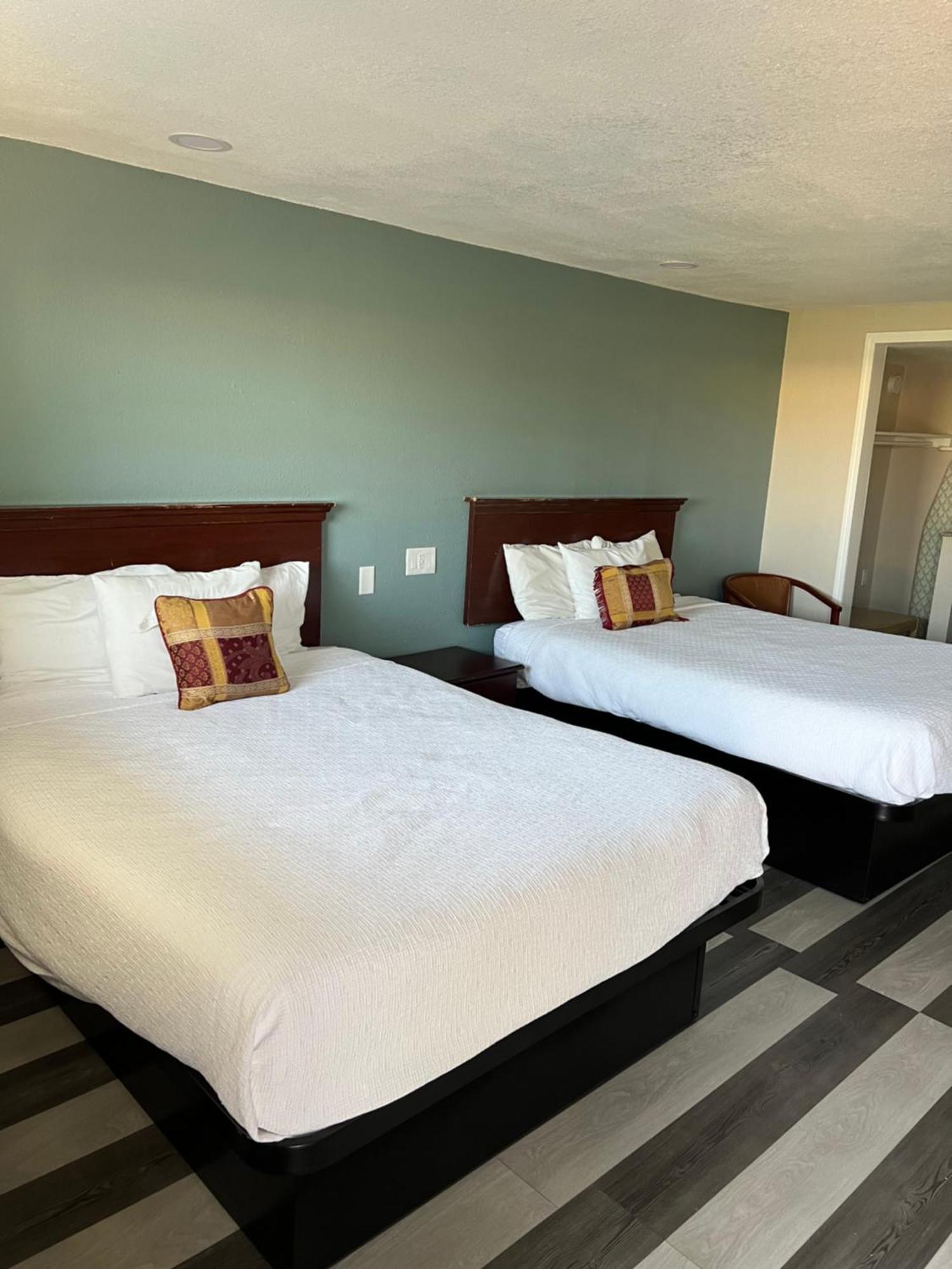 Poteau Inn Экстерьер фото